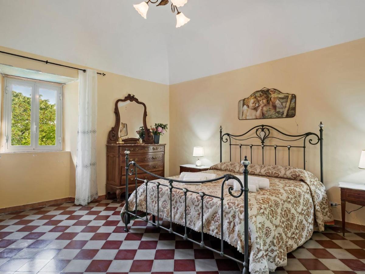 Belvilla By Oyo Casa Otaiti Maniace Room photo